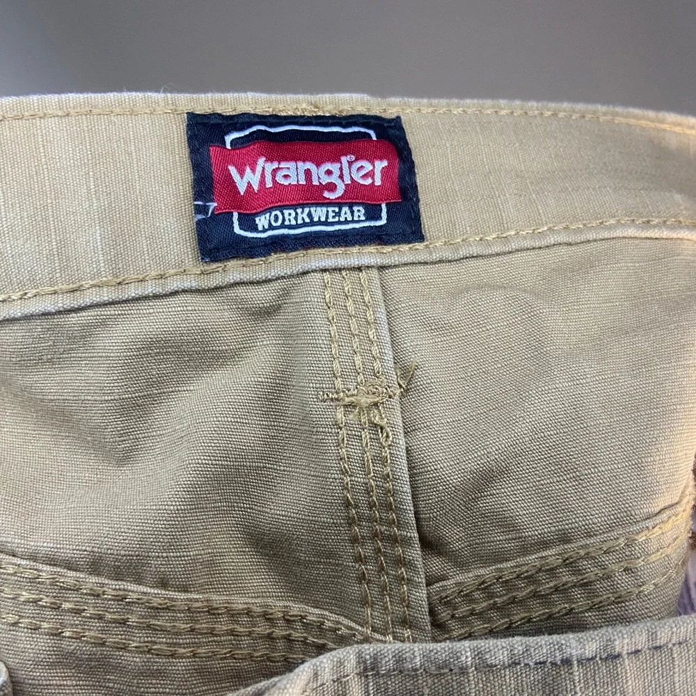 Wrangler Workwear Mens Sz 38‎ Tan Canvas Carpenter Cargo Shorts Relaxed Fit